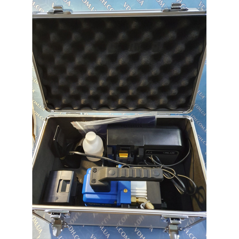 Вакуум-насос VALUE VRP-2DLI (2х ступ 57 л/хв) акумуляторний в алюмінієвому кейсі